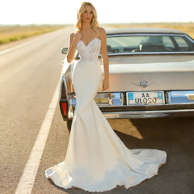 BHstyle Luxus Meerjungfrau Ball-Gown 3D-Blüten Spitze Transparent Corsage Sexy V-Ausschnitt Schleppe Weiß 2-26W