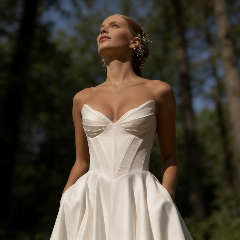 BHstyle Elegantes Satin Ball-Gown Herz Ausschnitt Modernes A Linie Ballkleid mit Beinschlitz Anlassmode Elfenbein 2-26W