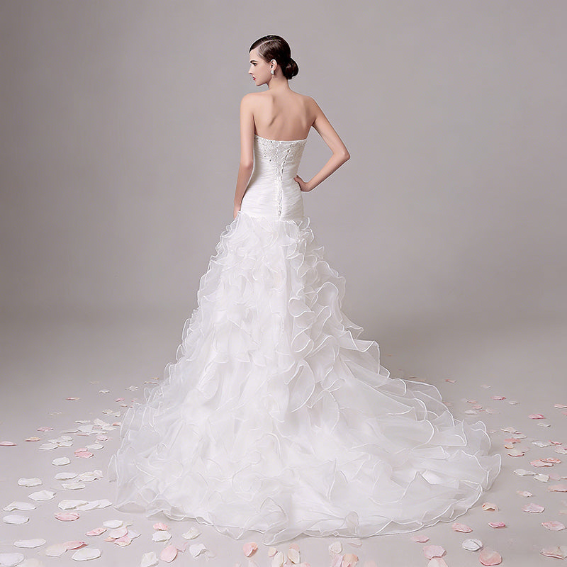 BHstyle Luxus Ball-Gown Volant Meerjungfrau Satin Edel Herz-Ausschnitt Modern Hochzeit Weiß Creme 2-16