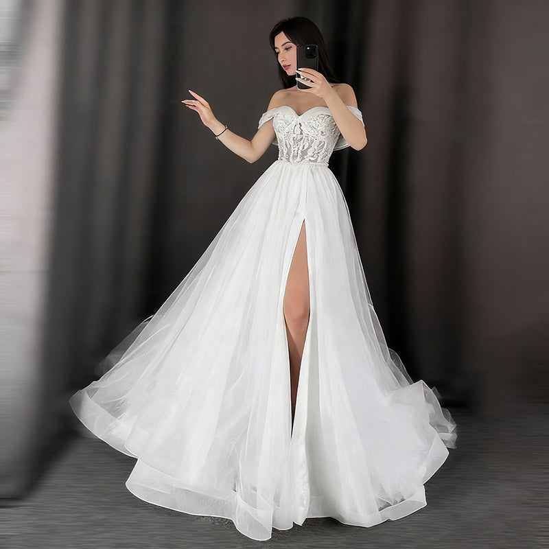 BHstyle A-Linie Ball-Gowner Prinzessin mit One-Shoulder-Korsage und Skulpturalem Volant-Rock Edel Satin Elfenbein 2-26W