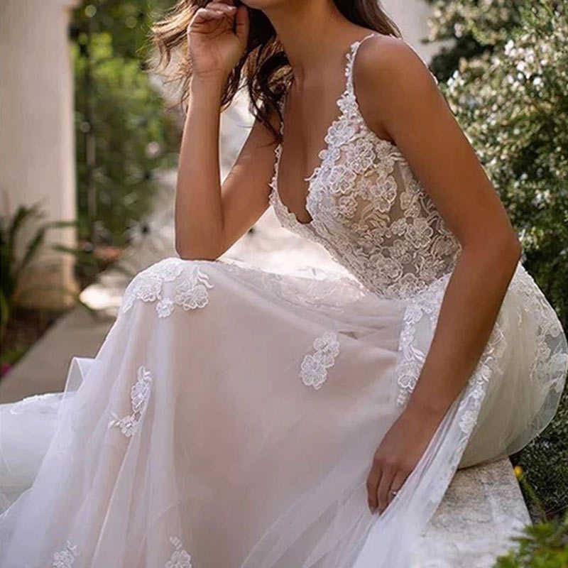 BHstyle A-Linie Ball-Gowner Prinzessin Elfenbein V-Ausschnitt Ärmellos Tüll Lang Ballkleid 2-16