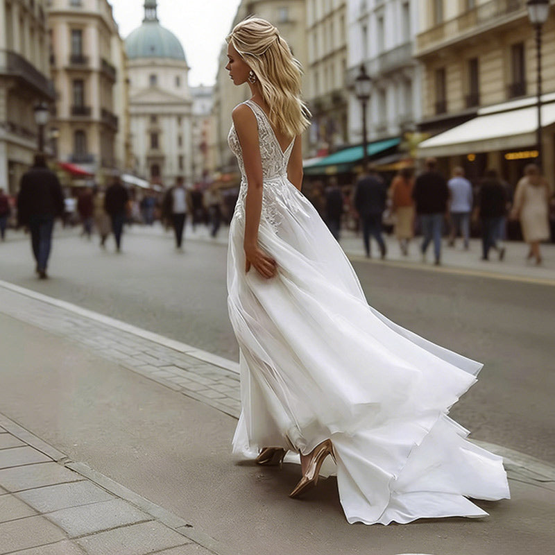 BHstyle Boho Ball-Gowner Prinzessin mit V-Ausschnitt und floraler Spitze – Elegantes A-Linien Ballkleid aus Glitzertüll 32-42